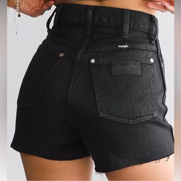 Wrangler Pants - Nwt wrangler festival short high rise x Fender guitar size 27